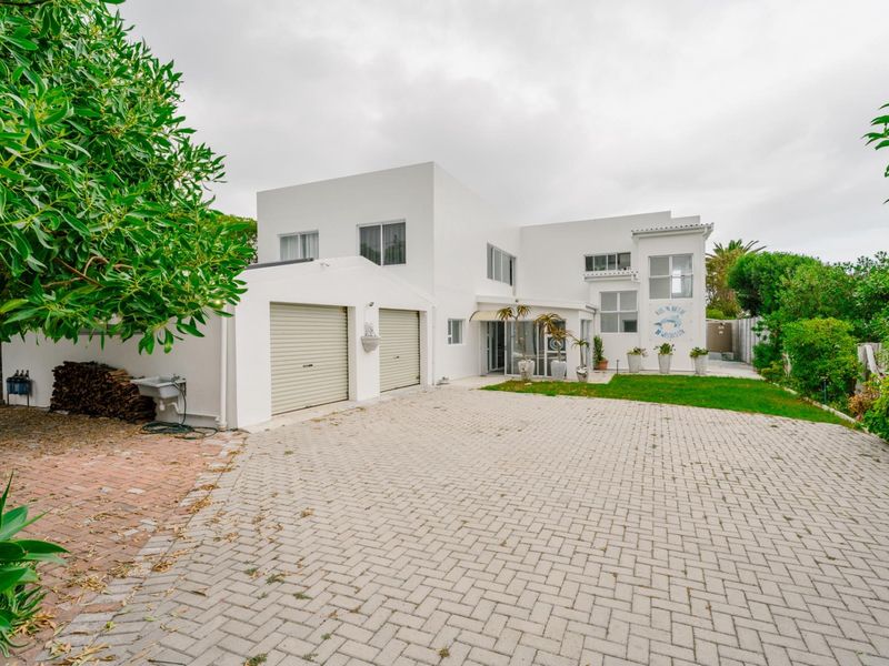 Priced To Sell 7 Bedroom house for sale - Photo 2