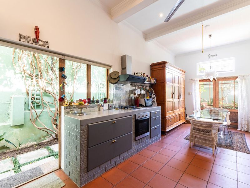 Restored Two-Storey Victorian Home with Dual Living and Income Potential in Observatory - Photo 8