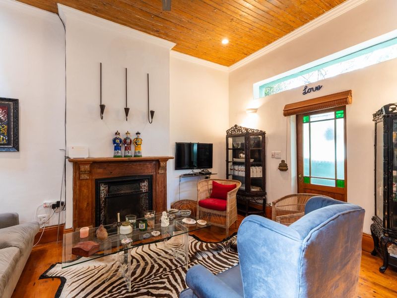 Restored Two-Storey Victorian Home with Dual Living and Income Potential in Observatory - Photo 4