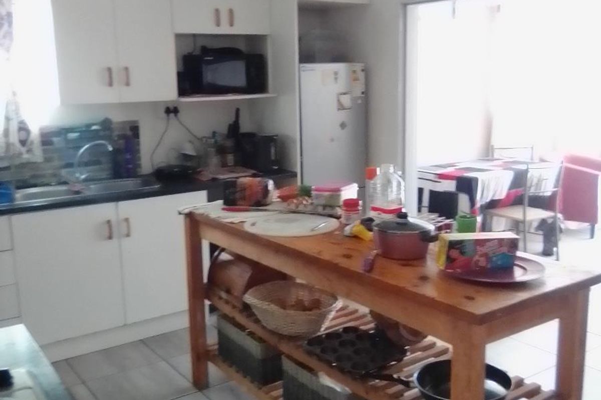 3 Bedroom House for sale - Photo 5