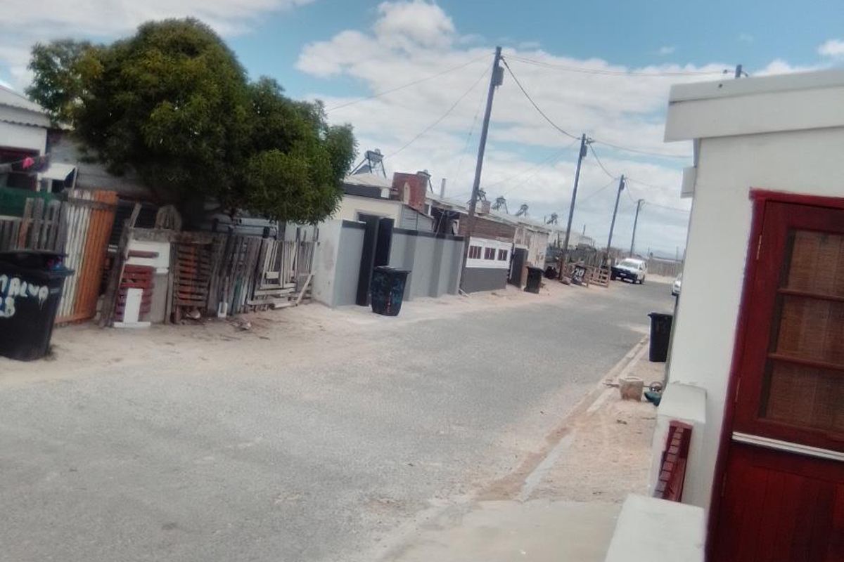 3 Bedroom House for sale - Photo 2