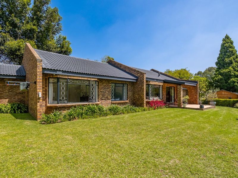 Charming 3-Bedroom Family Home with Flatlet in Secure Gated Community - Photo 2