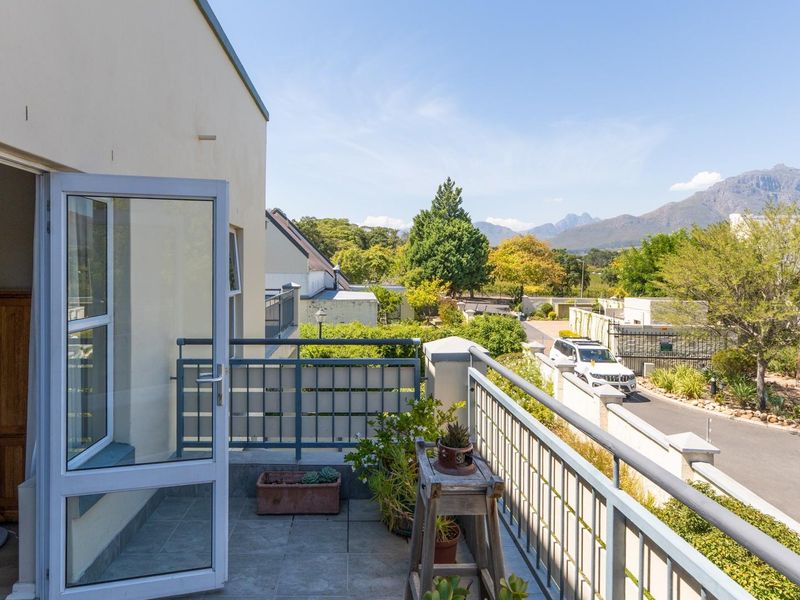 Cabernet- Secured and fully furnished - Photo 9