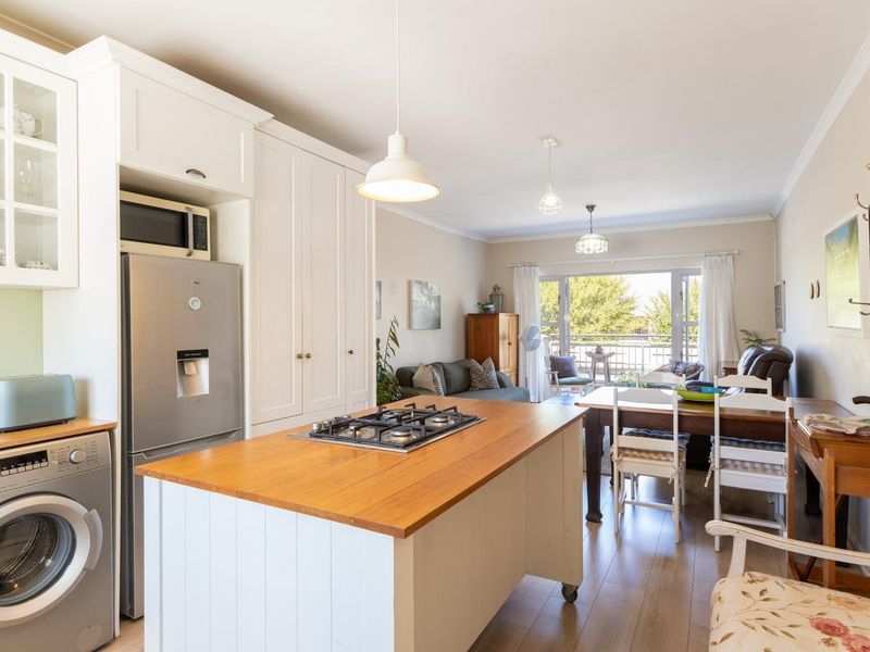 Cabernet- Secured and fully furnished - Photo 3