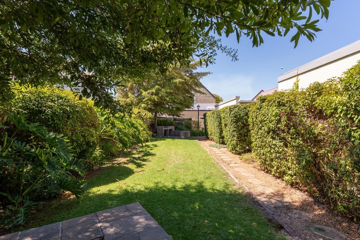 Cabernet- Secured and fully furnished - Photo 5