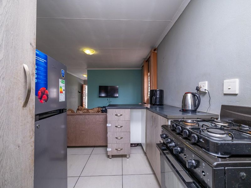 1 Bedroom Simplex Apartment for Sale in West Park - Photo 7