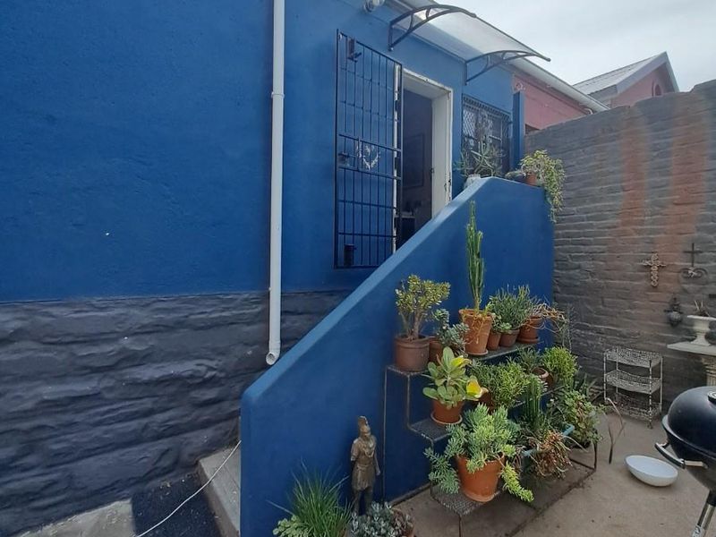 Commercial Property / Artist’s Studio - Unique and Versatile Space - Photo 8