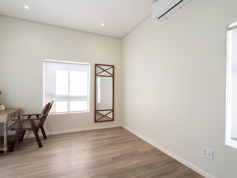 Beautiful Three bedroom Three bathroom house for sale in Mountain Crest Estate. - Photo 3