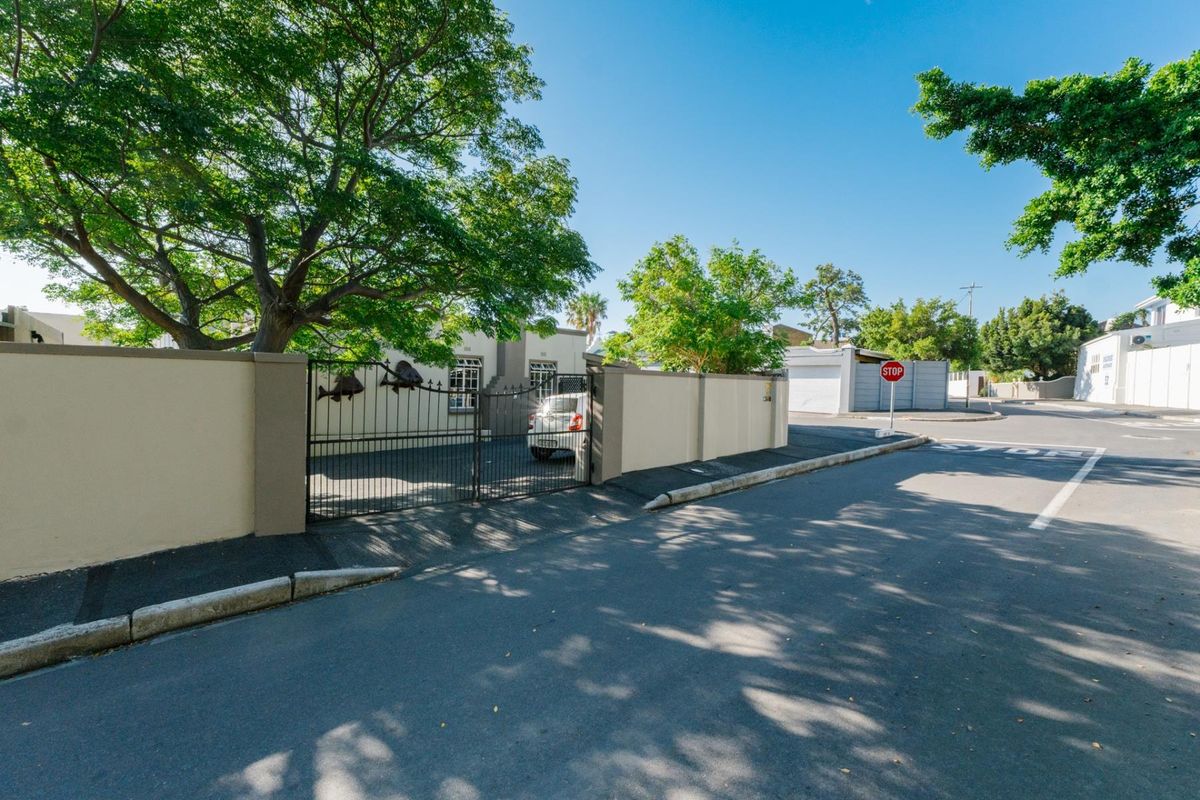 House Under Offer in Gordons Bay Village Gordons Bay - Photo 3