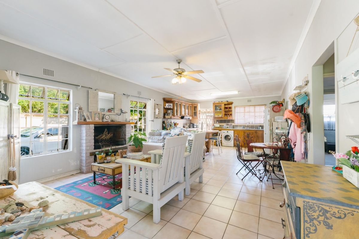 House Under Offer in Gordons Bay Village Gordons Bay - Photo 4