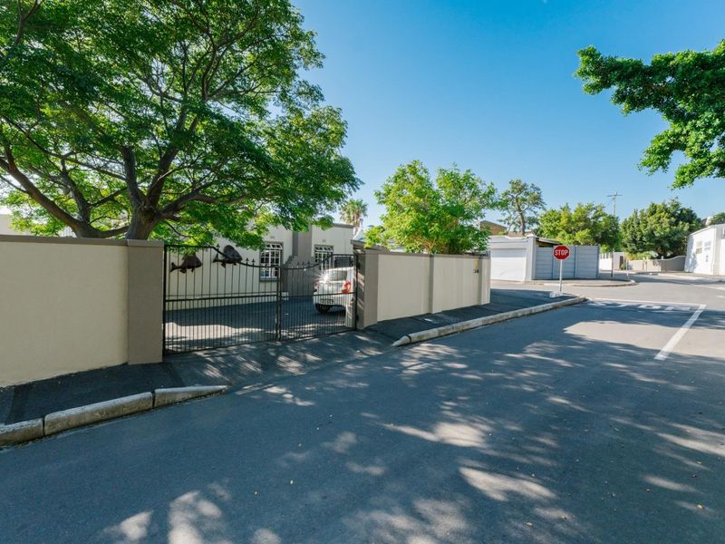 House Under Offer in Gordons Bay Village Gordons Bay - Photo 3