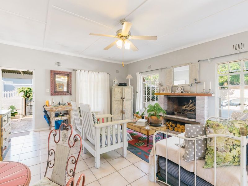 House Under Offer in Gordons Bay Village Gordons Bay - Photo 6