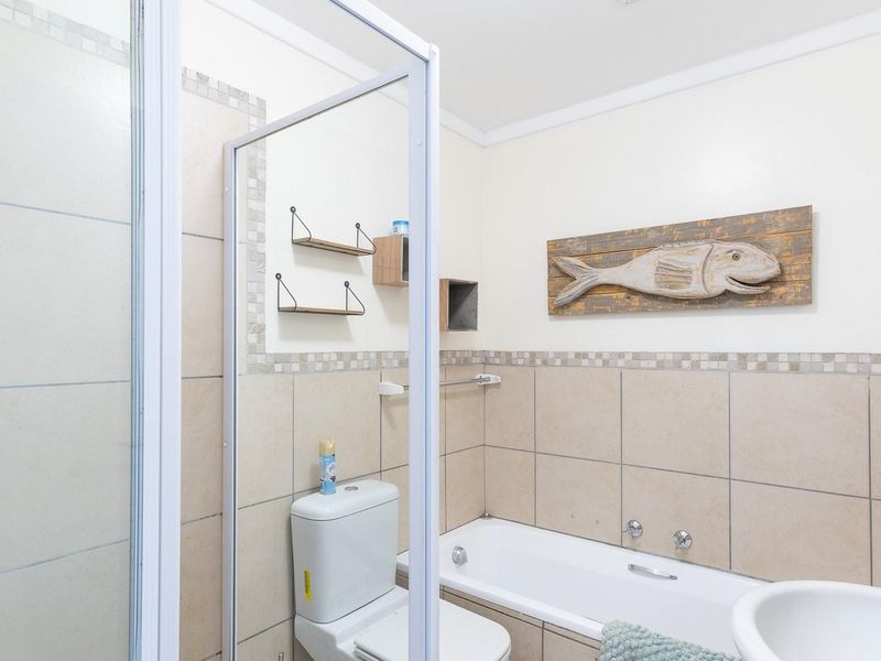 Ground Floor Comfort - Get your Foot in the Market - Photo 9