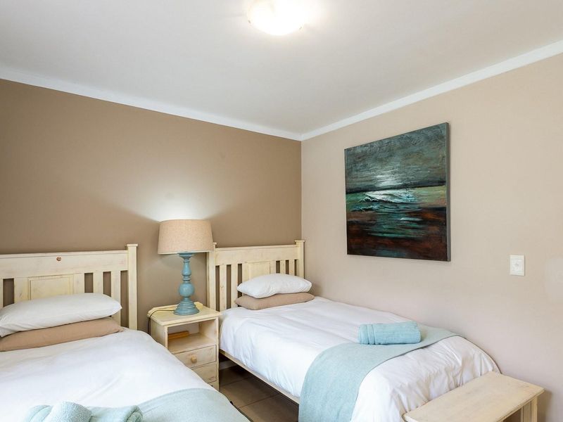 Ground Floor Comfort - Get your Foot in the Market - Photo 8