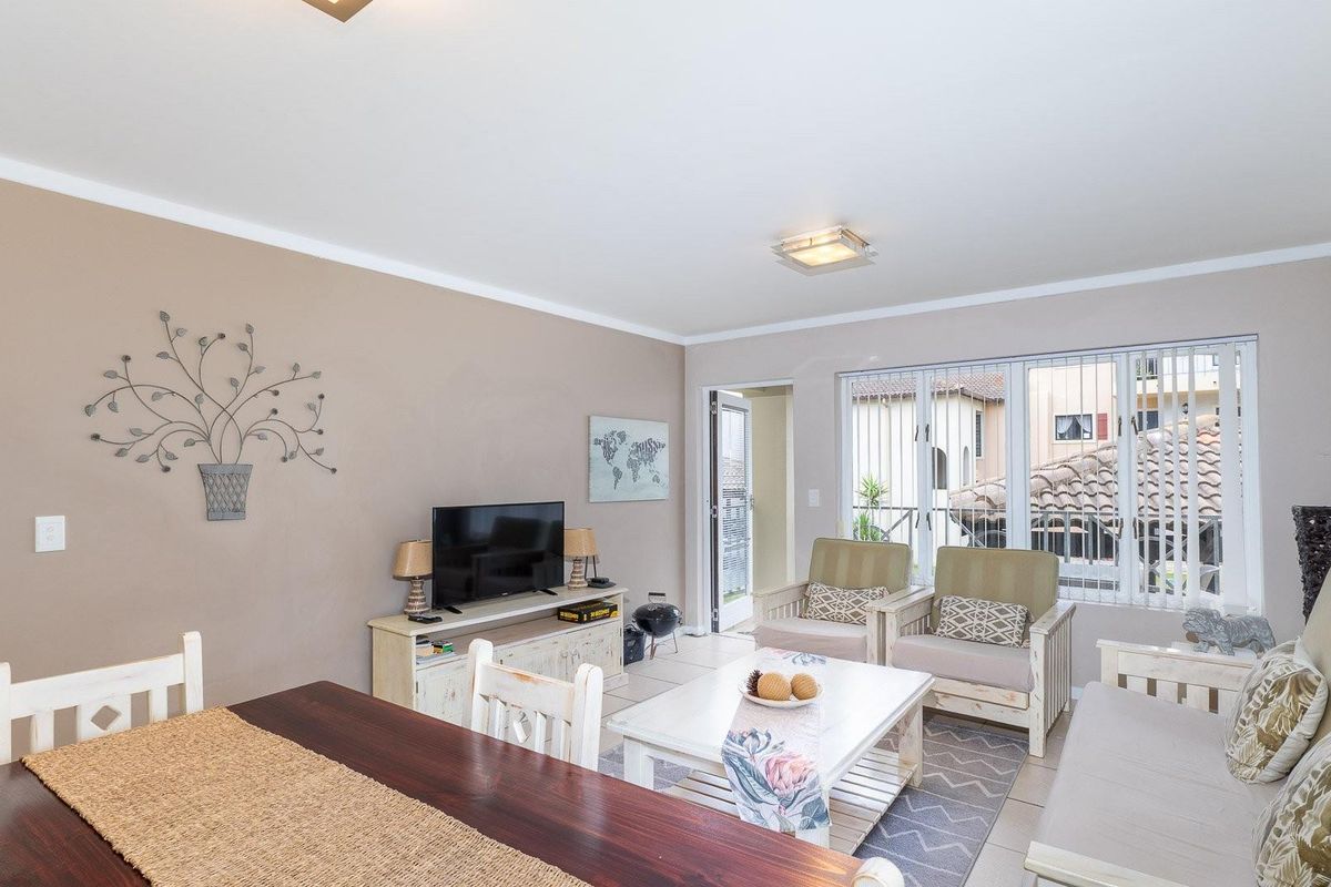 Ground Floor Comfort - Get your Foot in the Market - Photo 4