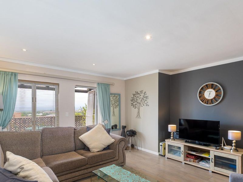 Sunrise to Sunset Views - Top Floor Bliss - Photo 9