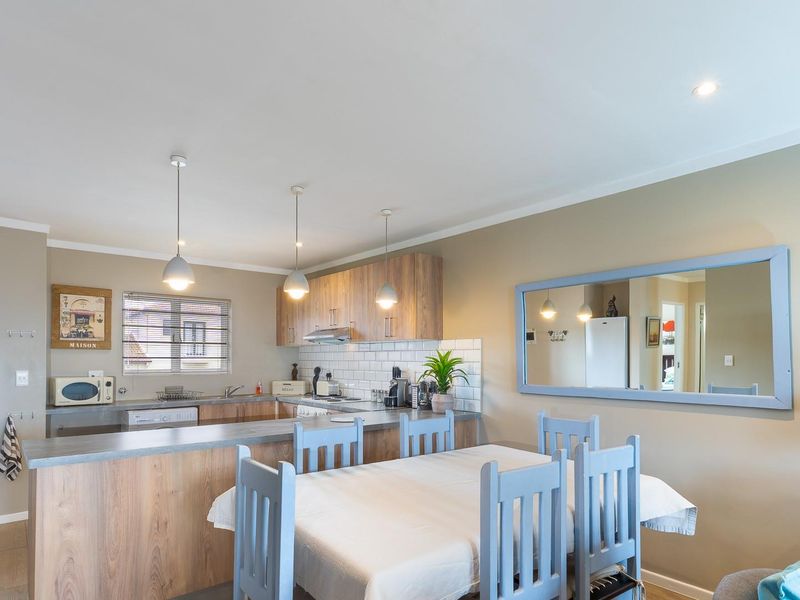 Sunrise to Sunset Views - Top Floor Bliss - Photo 7