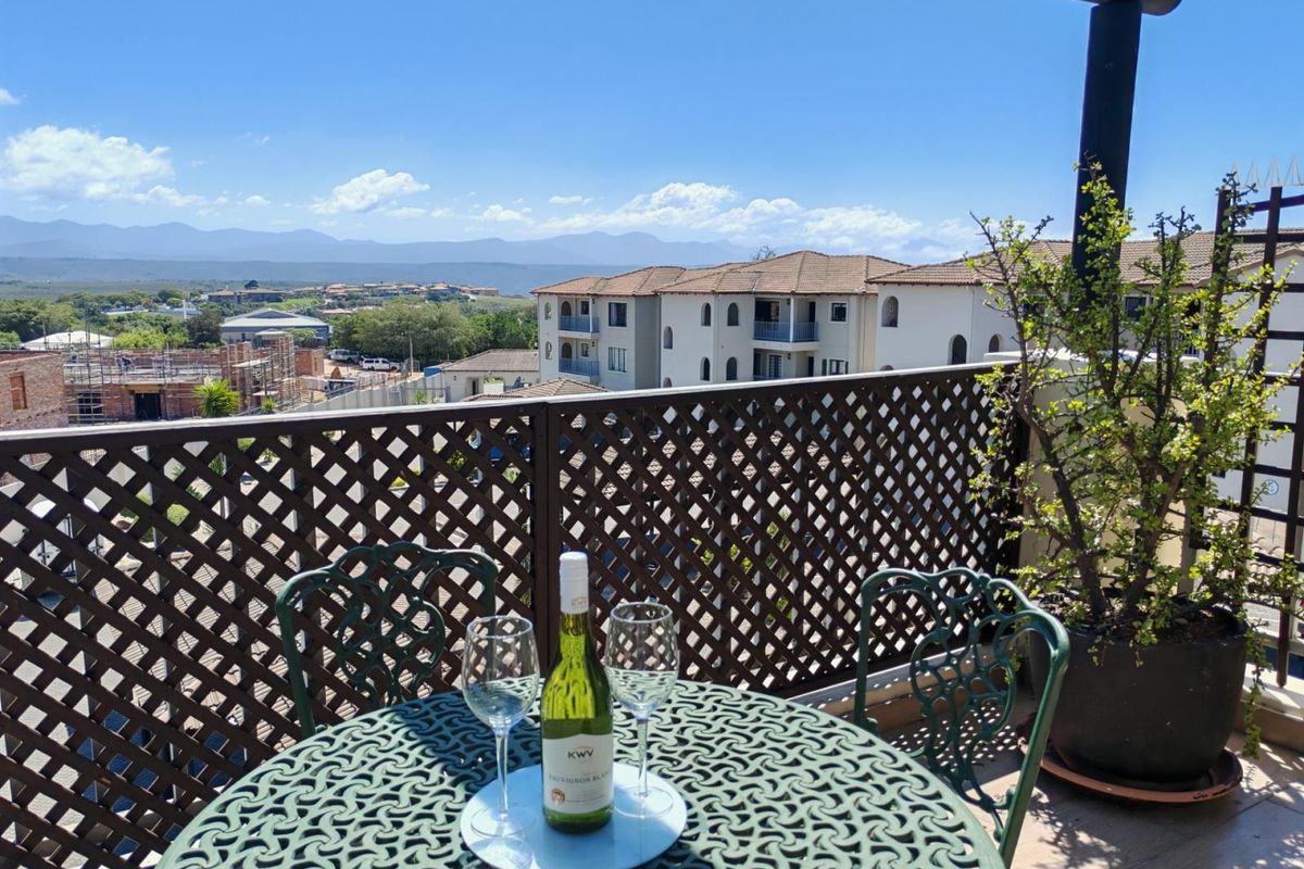 Sunrise to Sunset Views - Top Floor Bliss - Photo 4