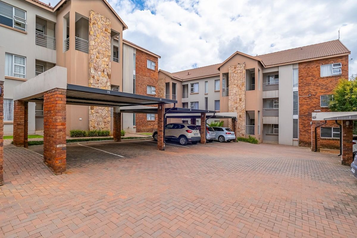 Blackheath’s Best Kept Secret - Dual Living + rental Income - Photo 2