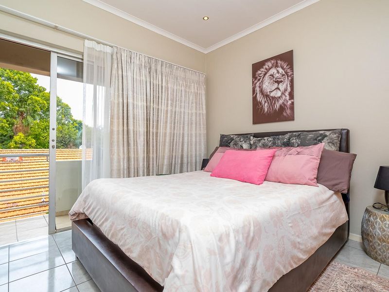 Blackheath’s Best Kept Secret - Dual Living + rental Income - Photo 10