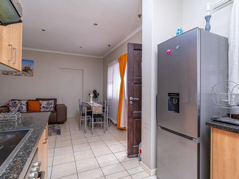 Blackheath’s Best Kept Secret - Dual Living + rental Income - Photo 9