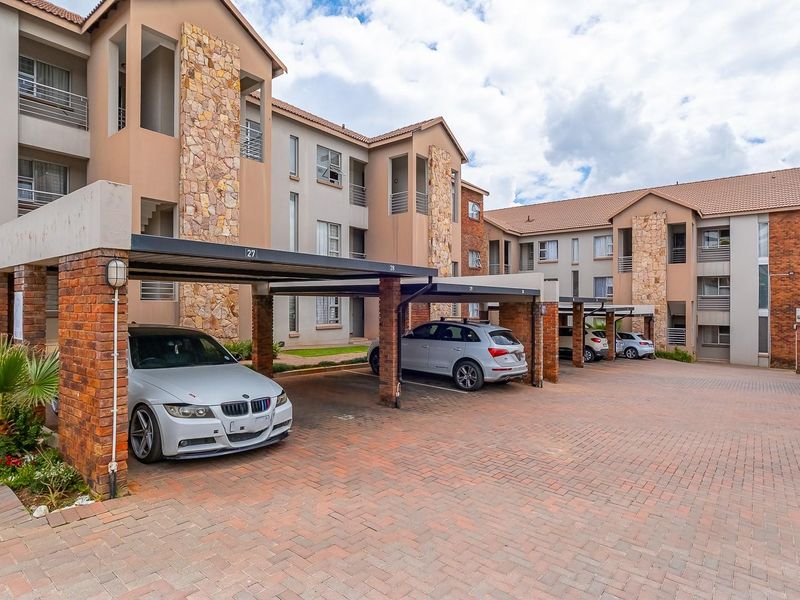 Blackheath’s Best Kept Secret - Dual Living + rental Income - Photo 1