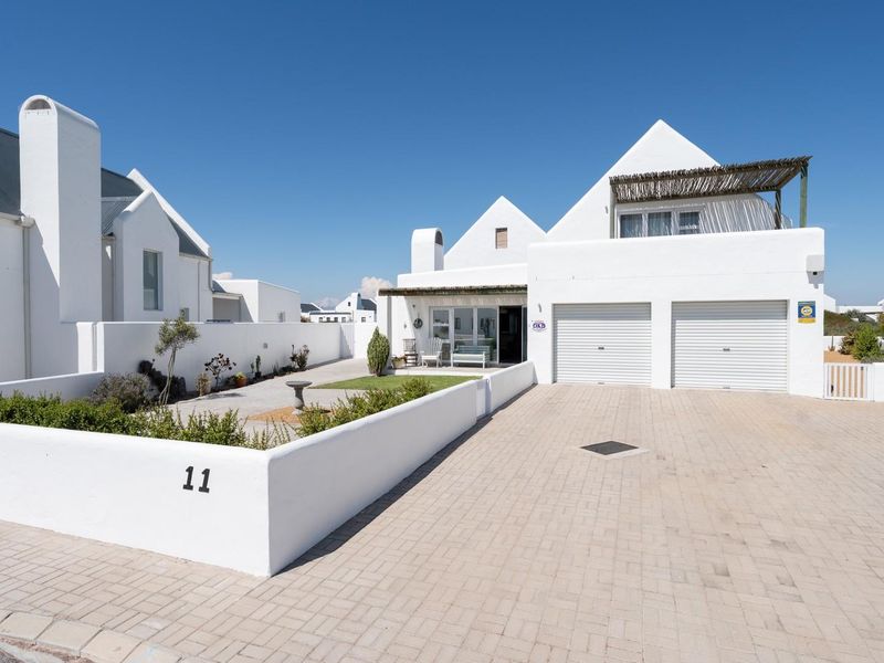 3 Bedroom Home In Quiet Close A Stones Throw From The Beach - Photo 6