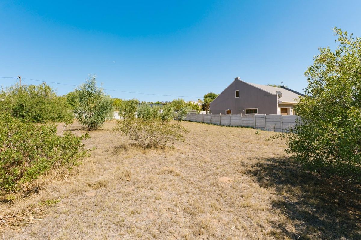 LARGE PLOT -  SERIOUS VALUE - DON’T MISS THIS - Photo 5