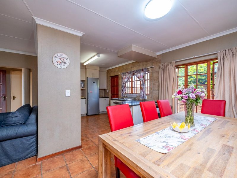 Create Your Home in a Beautiful, Secure Setting. - Photo 8