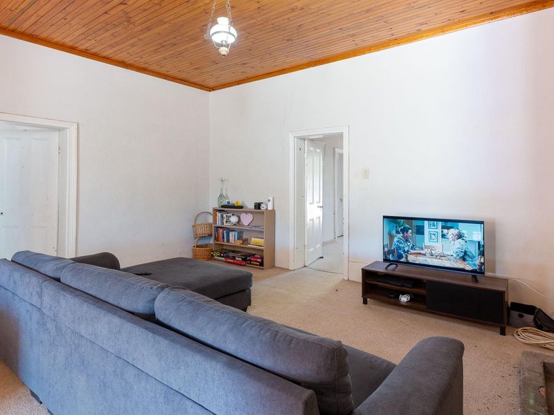 Quaint Karoo Cottage - Photo 6