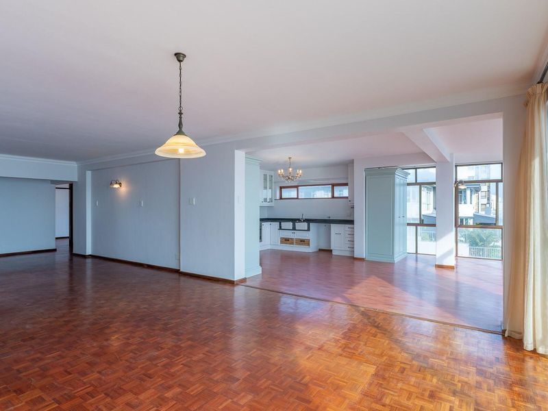 Three Bedroom Beachfront Apartment - Strand - Photo 7