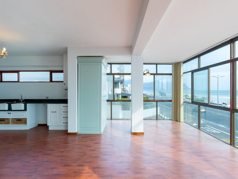 Three Bedroom Beachfront Apartment - Strand - Photo 3