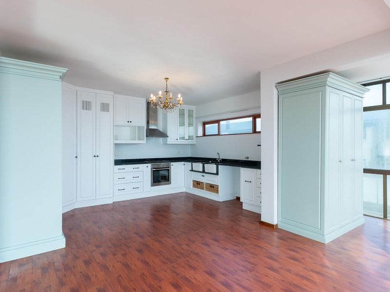 Three Bedroom Beachfront Apartment - Strand - Photo 1