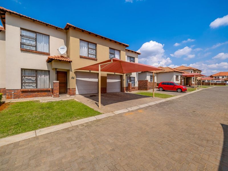 QUIET OLIEN COMPLEX- COZY FAMILY HOME - Photo 2