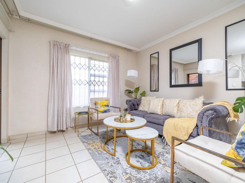 QUIET OLIEN COMPLEX- COZY FAMILY HOME - Photo 8