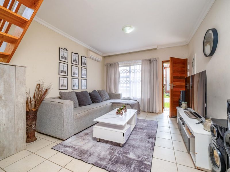 QUIET OLIEN COMPLEX- COZY FAMILY HOME - Photo 4