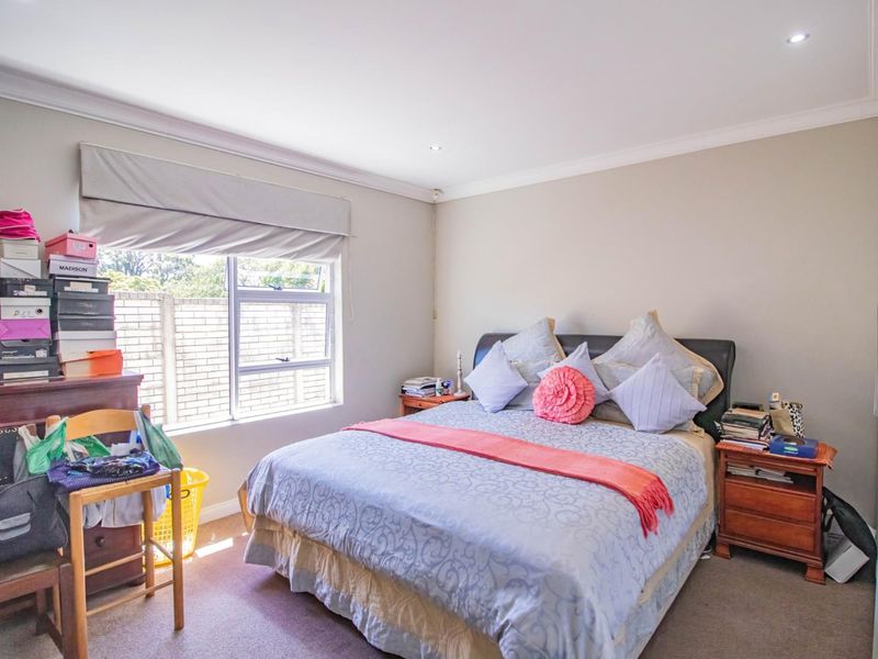 3 - Bedroom Townhouse In Vincent - Photo 10