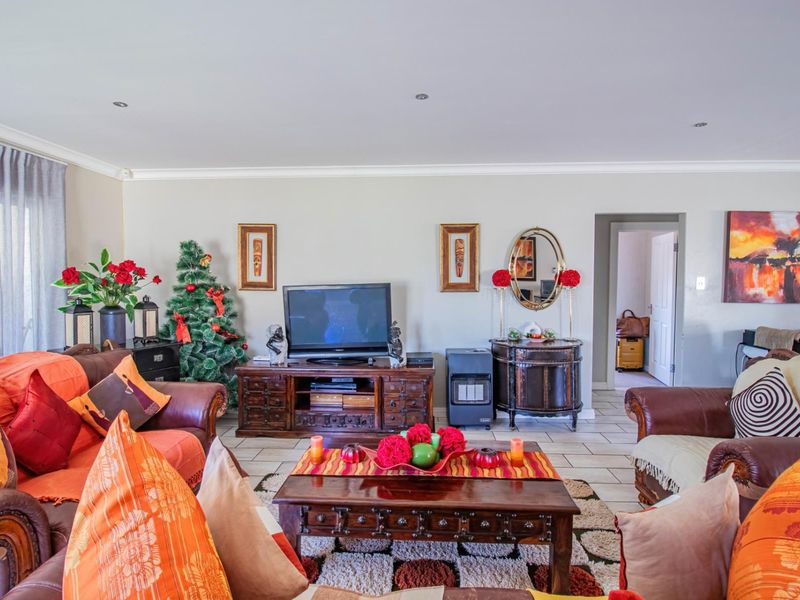 3 - Bedroom Townhouse In Vincent - Photo 6