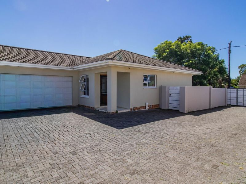 3 - Bedroom Townhouse In Vincent - Photo 1