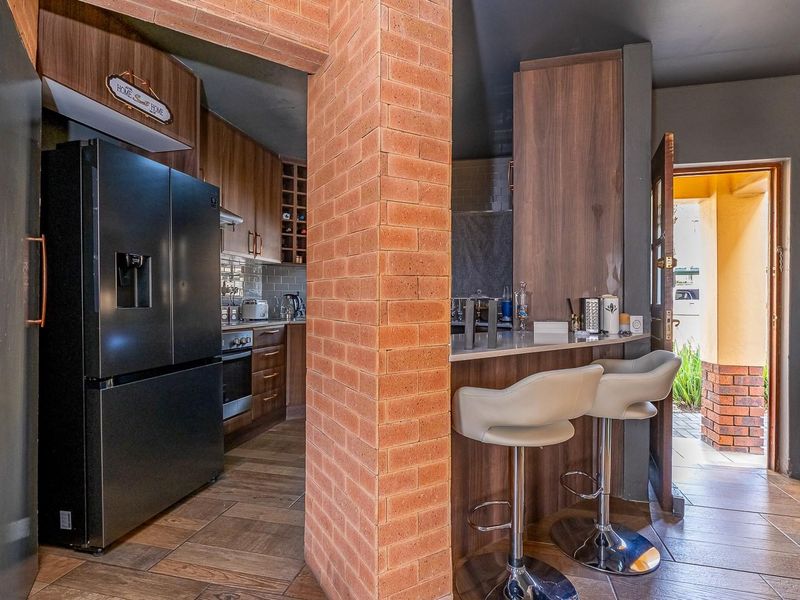 Charming 2 bed duplex - Photo 8