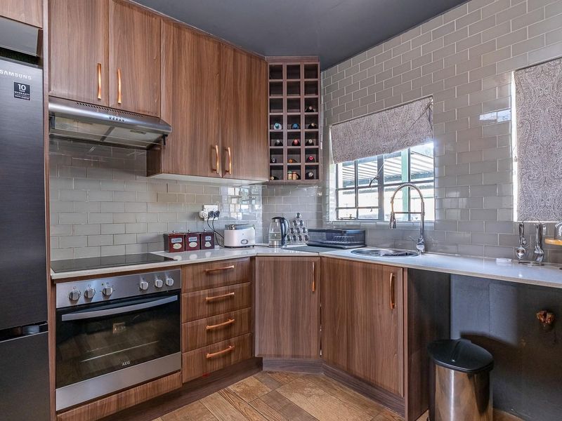 Charming 2 bed duplex - Photo 10