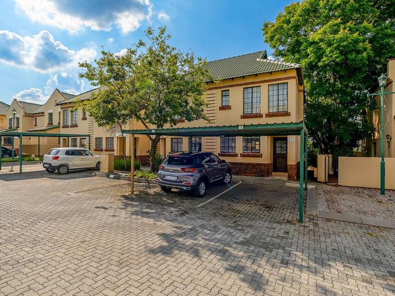Charming 2 bed duplex - Photo 1