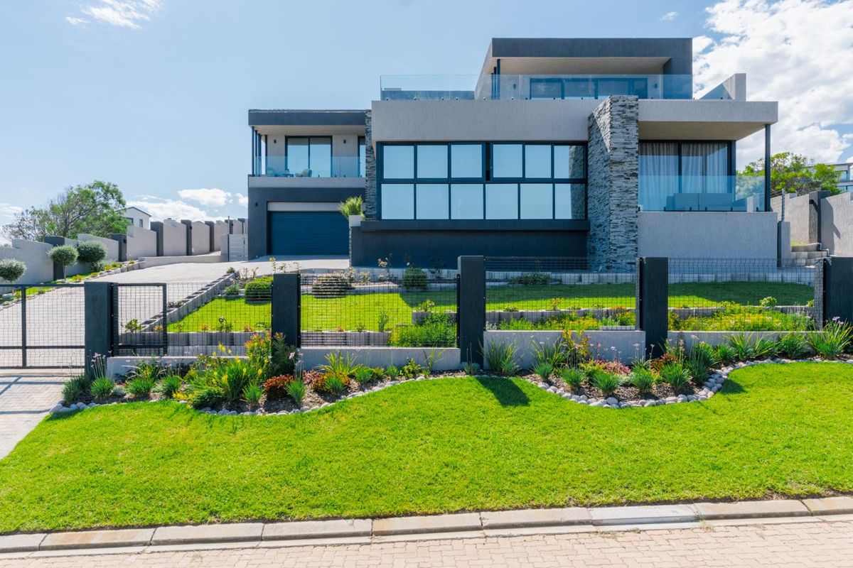 Magnificent house for sale in Le Grand - Fit for royalty!! - Own a piece of heaven!! - Photo 2