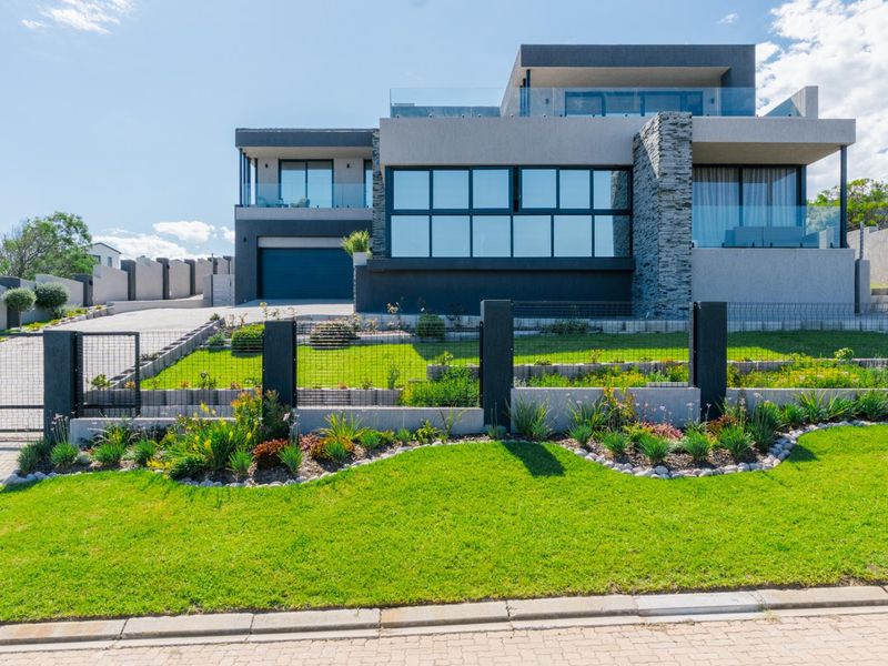 Magnificent house for sale in Le Grand - Fit for royalty!! - Own a piece of heaven!! - Photo 2