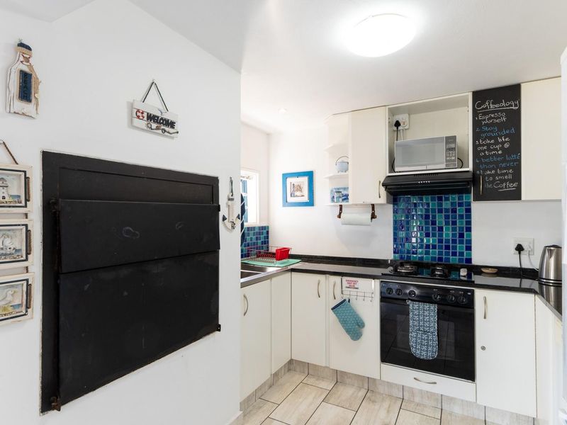 Renovated 3-Bedroom Fully Furnished Home in Secure Estate - Photo 9