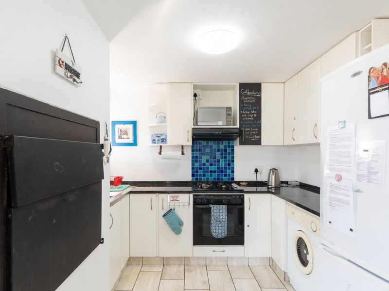 Renovated 3-Bedroom Fully Furnished Home in Secure Estate - Photo 8