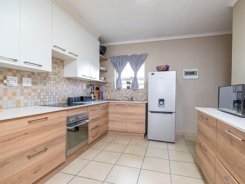 Modern 2-Bedroom Apartment for Sale in Yellowstone - Montana - Photo 2