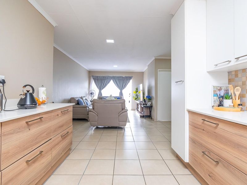 Modern 2-Bedroom Apartment for Sale in Yellowstone - Montana - Photo 6