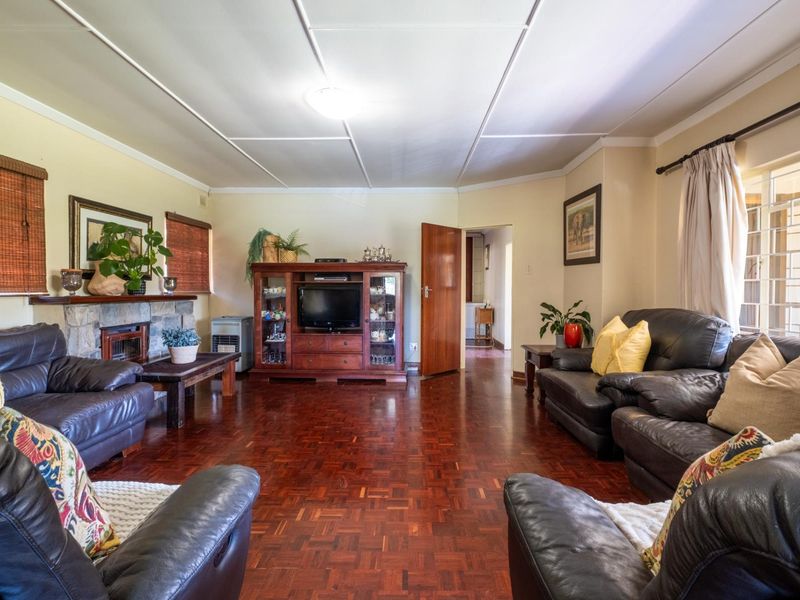 Magnificent Tree-Filled Garden, Full Solar and Endless Potential in Prime Greendale - Photo 9