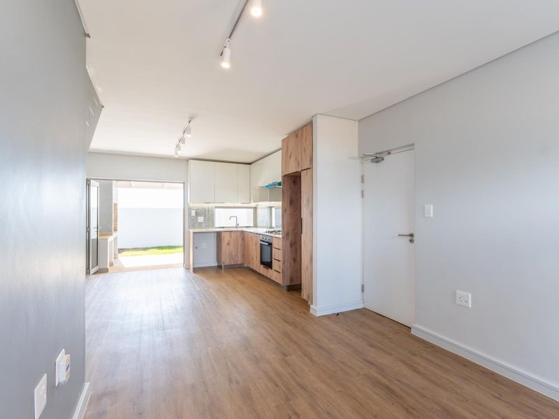 Modern Double-Storey Home with Mountain Views in Newinbosch Estate - Photo 8